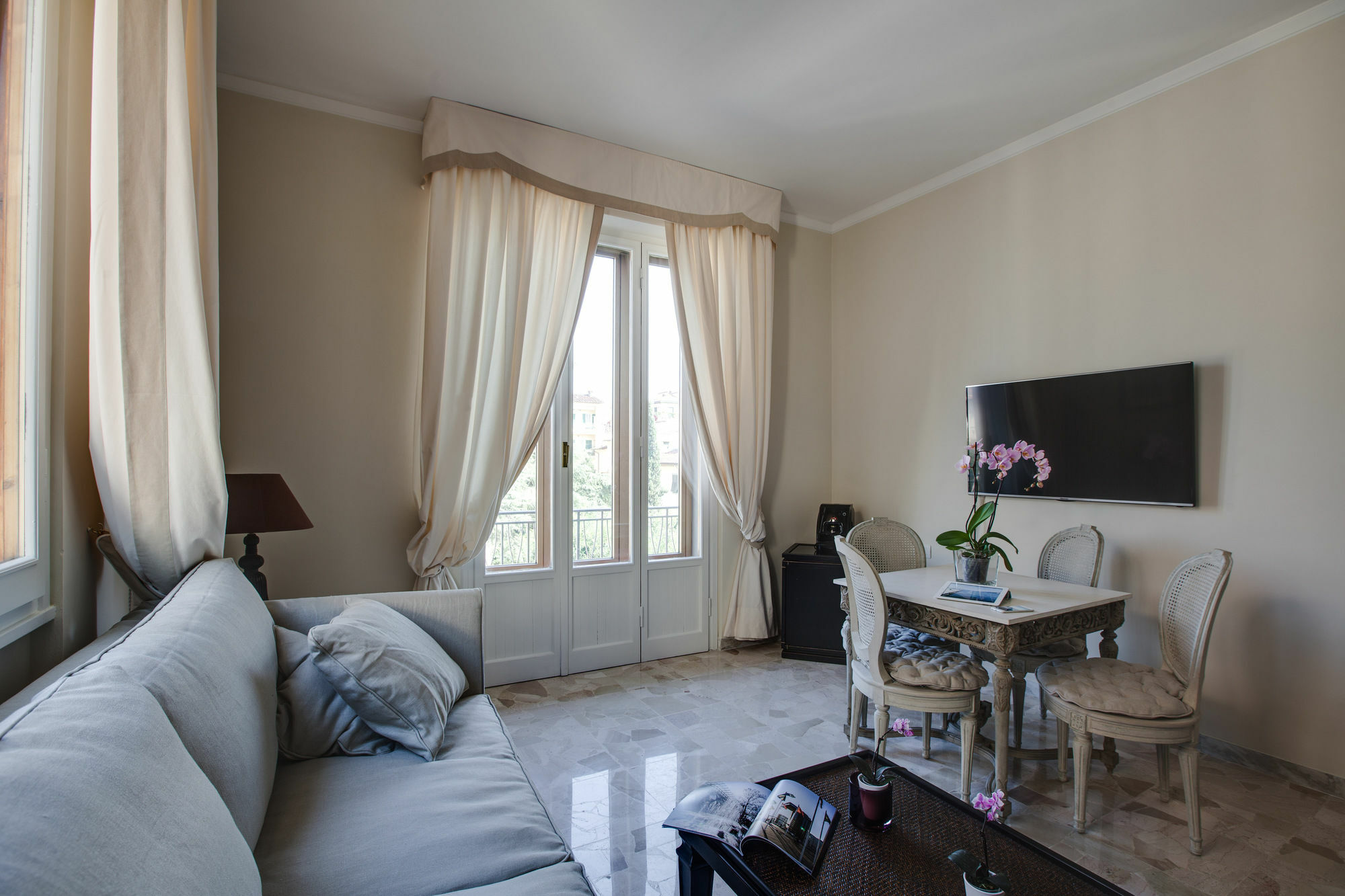 Kometa Suites & Apartments Floransa Dış mekan fotoğraf