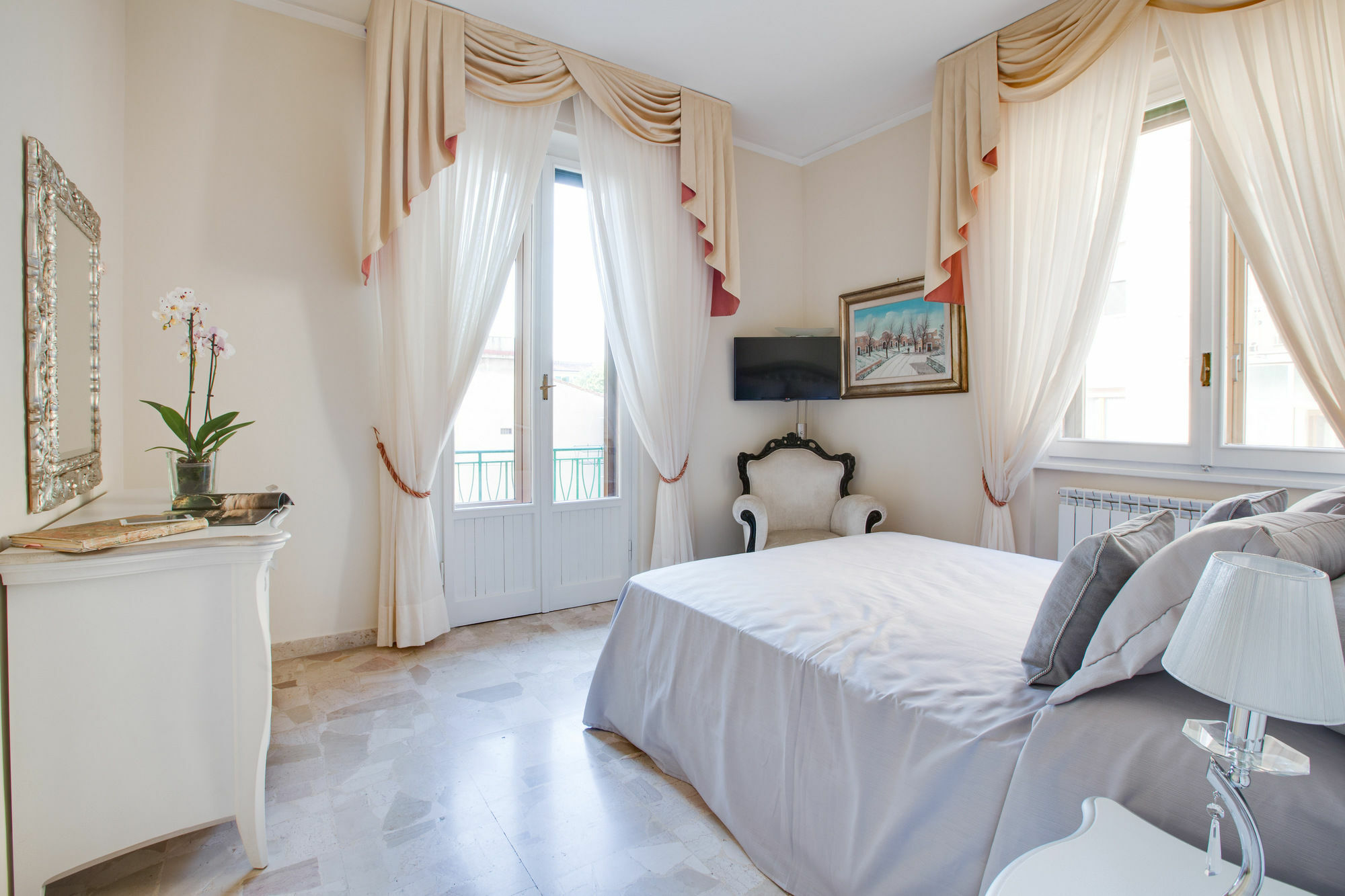 Kometa Suites & Apartments Floransa Dış mekan fotoğraf